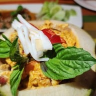 Three Mangoes ริมน้ำ พระราม 5 นนทบุรี