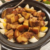 เมนูของร้าน Ta Van Restaurant