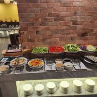 เมนูของร้าน Ta Van Restaurant