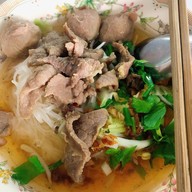 ก๋วยเตี๋ยวป้าใฝ