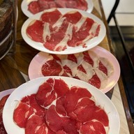 ร้านลาภแซ่บโคขุนโพนยางคำ
