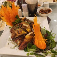 เมนูของร้าน Ta Van Restaurant