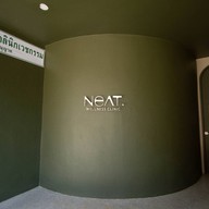 หน้าร้าน Neat wellness clinic