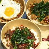 ย่างถ่าน เส้นหมี่ไก่ฉีก งามวงศ์วาน