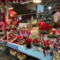 ร้านชญาภาบายศรี-ดอกไม้สด สาขาตลาดไท