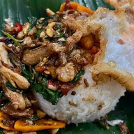 กะเพราโครตปู