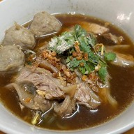 ก๋วยเตี๋ยวลูกชิ้นวังชะโอน by สี่แคว สาขารัชดา 36