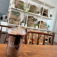 เมนูของร้าน Tab white ร้านกาแฟ TAB WHITE ปราจีนบุรี