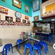 บรรยากาศ สเต๊ก สอาดยิม ลาดหญ้า