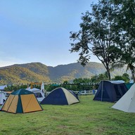 สระ ลาน ลม camp&cafe