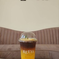 เมนูของร้าน Reeya Coffee & Bistro