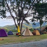 สระ ลาน ลม camp&cafe