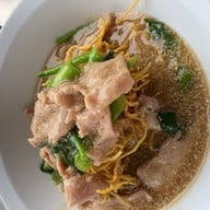 ราดหน้ายอดผัก กกท. กกท.