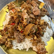 ข้าวขาหมูสูตรอาก๋ง ตลาดเจ้าพระยา