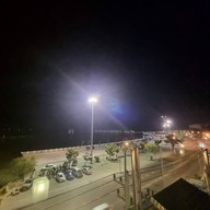 Kroque Boutique & Bistro