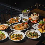 วัดใจ WADJAI Bar & Restaurant