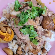 เมนูของร้าน ขาหมูใส่ถั่ว เจ๊ตา