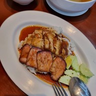 ตี่ โภชนา (ตี่ เป็ดย่าง)