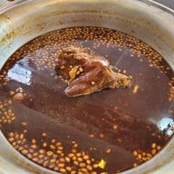 เมนูของร้าน ขาหมูใส่ถั่ว เจ๊ตา
