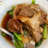 สโมสรอ่างขาง