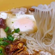 ก๋วยจั๊บญวนไทอุบล & อาหารตามสั่ง