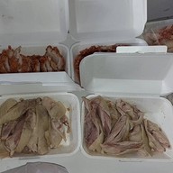 เมนูของร้าน จีฟั่น ข้าวมันไก่เบตง