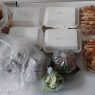 เมนูของร้าน จีฟั่น ข้าวมันไก่เบตง