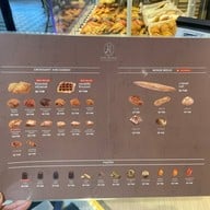 Eric Kayser เซ็นทรัลอีสต์วิลล์