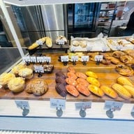 Eric Kayser เซ็นทรัลอีสต์วิลล์