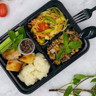 ไก่หมุนละมุนลิ้น & ส้มตำSet Box