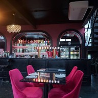 บรรยากาศ 8 Bistro