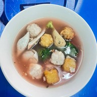 เมนูของร้าน ก๋วยเตี๋ยวแคะนายเหงี่ยน จรัญฯ65