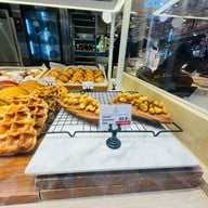 Eric Kayser เซ็นทรัลอีสต์วิลล์