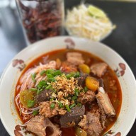 ข้าวซอยเจ๊แต๋ว หนองปลาเฒ่า