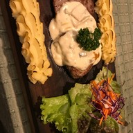 The Pappa Pizza and Steak ลำปาง