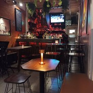 Junker And Bar -
