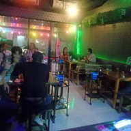 ร้านจิวจิคาราโอเกะ 1