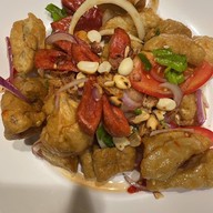 ลูกชิ้นจัง มาร์เก็ตวิลเลจ สุวรรณภูมิ ชั้น 2 โซน street food