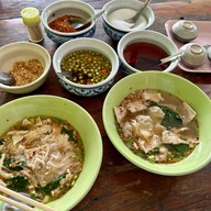ก๋วยเตี๋ยวตำลึงชาววัง ก๋วยเตี๋ยวลูกชิ้นปลา(ลูกชิ้นปลาไม่ได้ทำเอง)