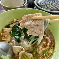 เมนูของร้าน ก๋วยเตี๋ยวตำลึงชาววัง ก๋วยเตี๋ยวลูกชิ้นปลา(ลูกชิ้นปลาไม่ได้ทำเอง)