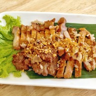 อิ่มคุ้ม 888 (ฟรีไข่ดาว) ริมคลอง