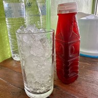 เมนูของร้าน ก๋วยเตี๋ยวตำลึงชาววัง ก๋วยเตี๋ยวลูกชิ้นปลา(ลูกชิ้นปลาไม่ได้ทำเอง)