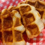 Bake Me Please ครอฟเฟิล&เครื่องดื่ม