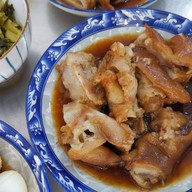 ขาหมูแซ่โล้ว สูตรต้นตำรับ ภูเขาทอง