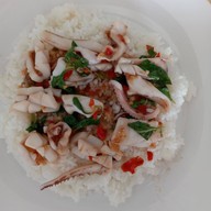 เมนูของร้าน เกาเหลาเนื้อ ก๋วยเตี๋ยวหมูน้ำตก อาหารตามสั่ง