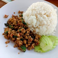 เมนูของร้าน กระเพรา20(แยกปั๊มปตทนาห้วย)