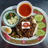 ข้าวมันไก่เจ๊จู @บางชุมโถ