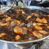 หน้าร้าน สองพี่น้องอิ่มอร่อยก๋วยเตี๋ยวไก่มะระ Food Patio CentralPlaza Pinklao