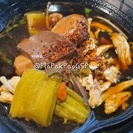 เมนูของร้าน สองพี่น้องอิ่มอร่อยก๋วยเตี๋ยวไก่มะระ Food Patio CentralPlaza Pinklao