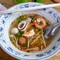 เมนูของร้าน ก๋วยเตี๋ยวฉั่ง แยกสรรพาวุธ (สาขา1)